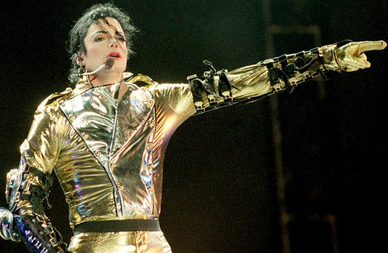 myg Ungkarl Rejse PopcornReel.com -- Michael Jackson, The King Of Pop, Is Dead At Age 50 --  PopcornReel.com